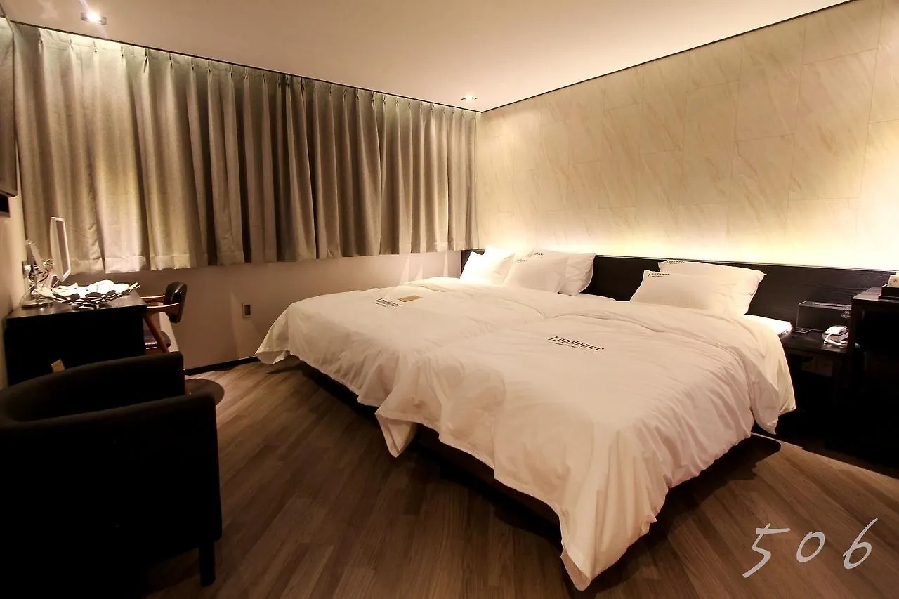 Londoner Hotel Busan Motel