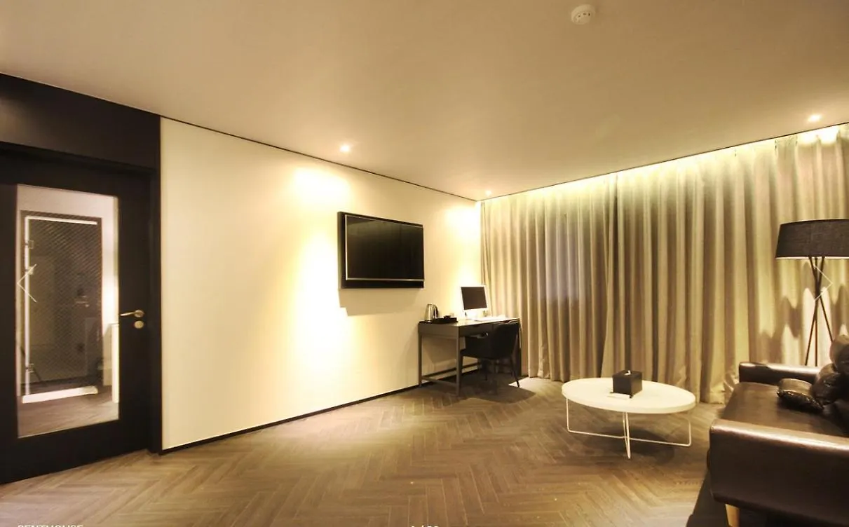 Londoner Hotel Busan 2*,